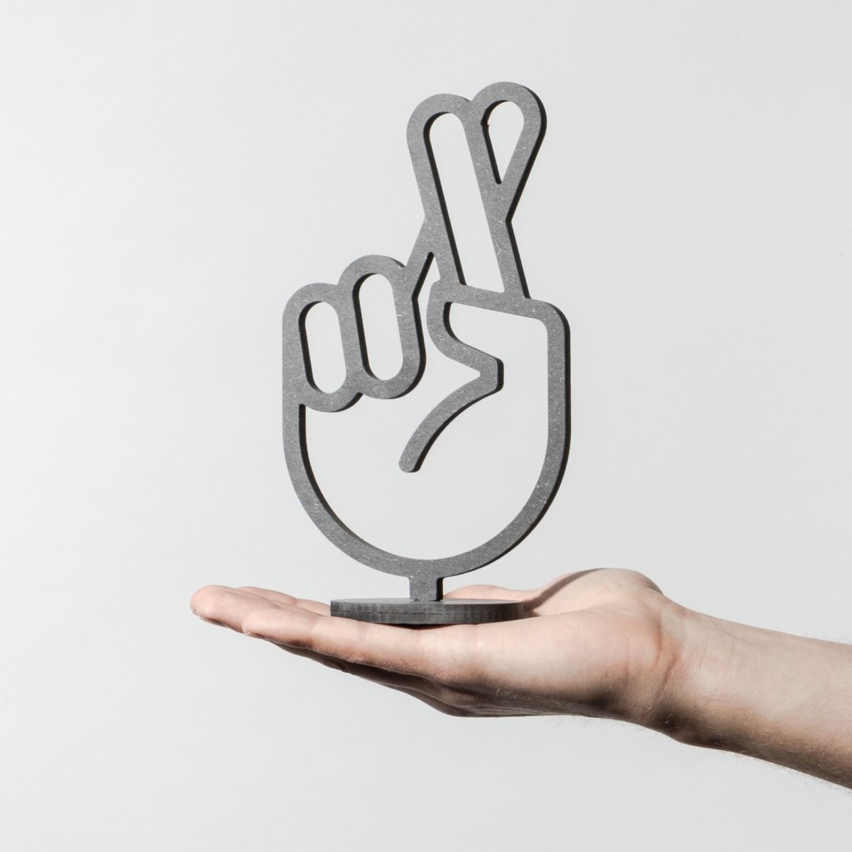 Fingers crossed - Designobjekt S - fyngers