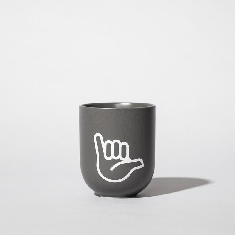 Hang Loose – Porzellanbecher – grau matt - fyngers