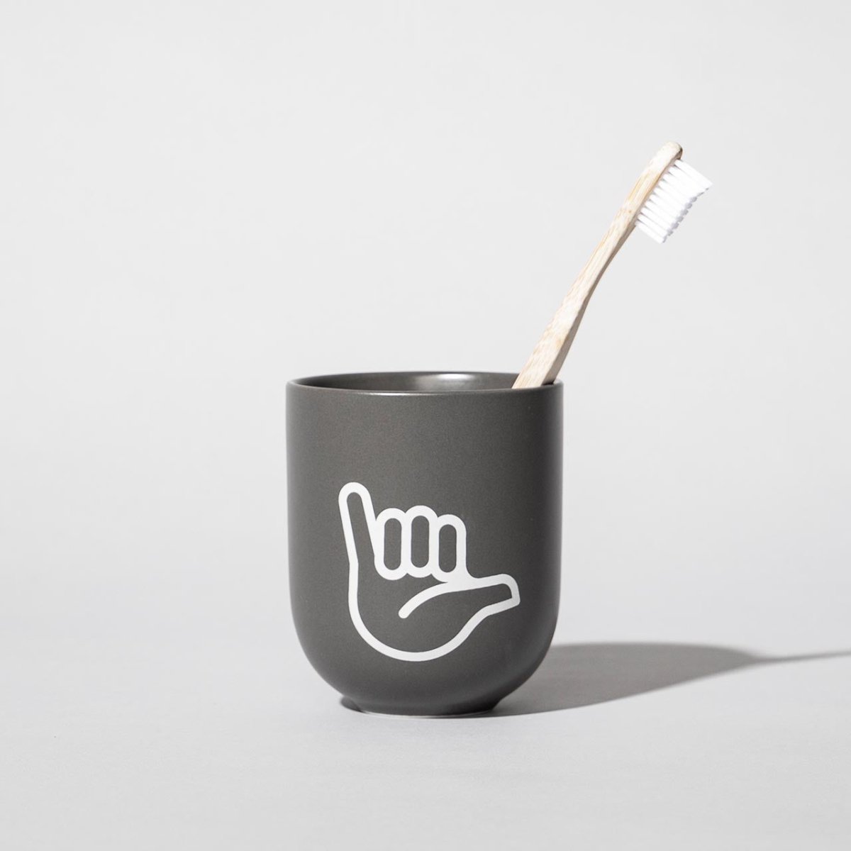 Hang Loose – Porzellanbecher – grau matt - fyngers