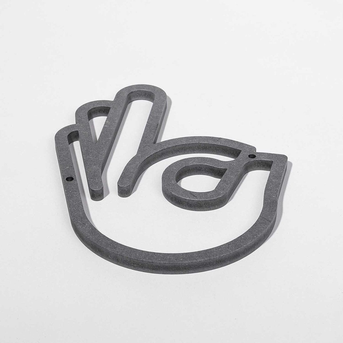 OK - Wall Object - fyngers