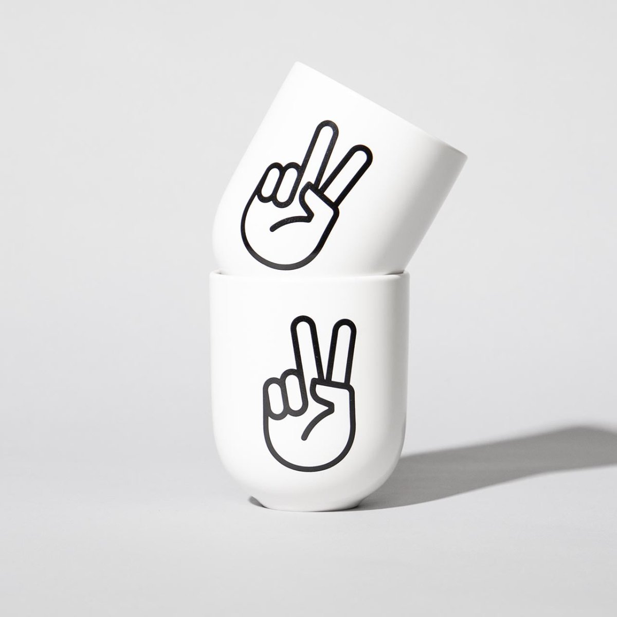 Peace – Porzellanbecher – weiß matt - fyngers